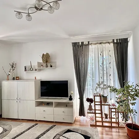 White Bliss - 1br With Balcony And Parking Apartmán