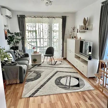 Apartmán White Bliss - 1br With Balcony And Parking