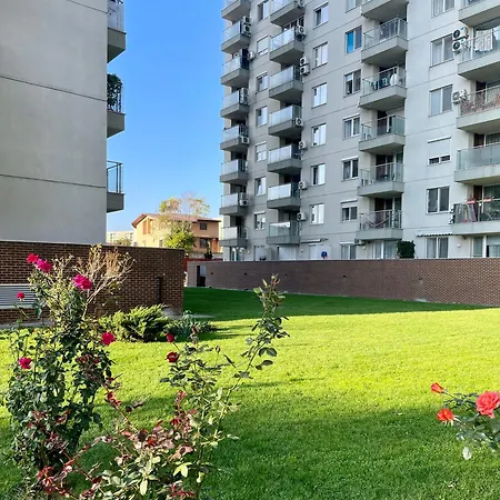White Bliss - 1br With Balcony And Parking