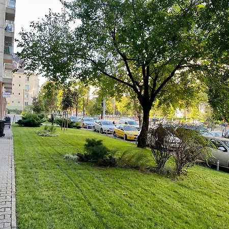 White Bliss - 1br With Balcony And Parking Apartmán *