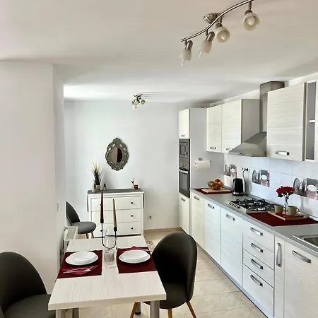 Апартаменты White Bliss - 1br With Balcony And Parking