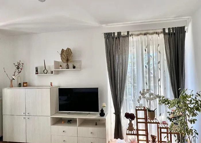 White Bliss - 1br With Balcony And Parking Apartman