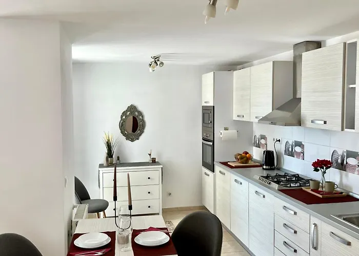 Apartman White Bliss - 1br With Balcony And Parking