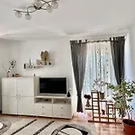 White Bliss - 1br With Balcony And Parking Apartament