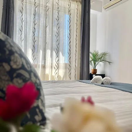 White Bliss - 1br With Balcony And Parking