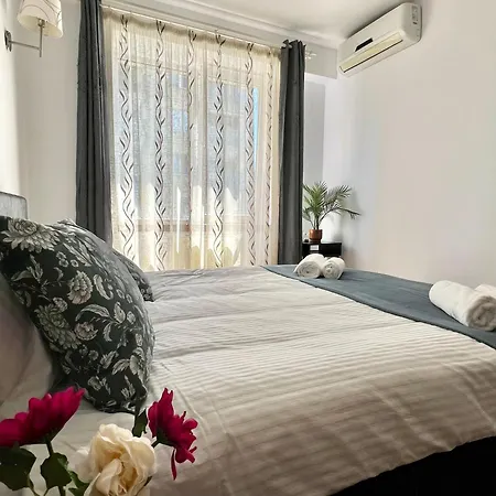 Appartement White Bliss - 1br With Balcony And Parking