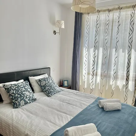 Apartment White Bliss - 1br With Balcony And Parking Bukarest