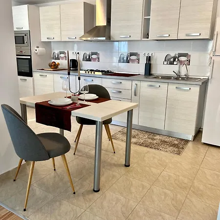 Apartment White Bliss - 1br With Balcony And Parking Bukarest
